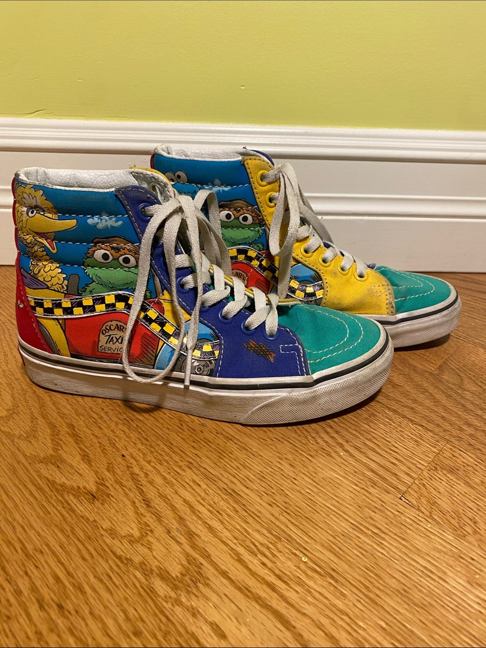 Vans x Sesame Street SK8-Hi Sneakers Women’s 5 / Men’s 3.5 / EU 34.5